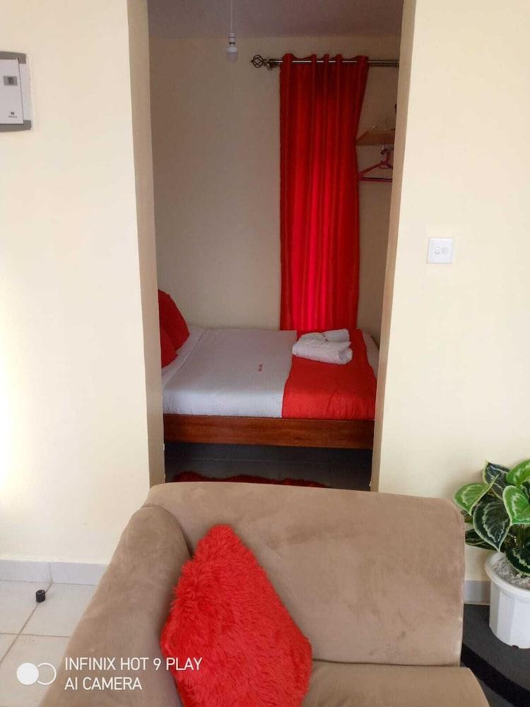 Racecourse Gardens Apartments