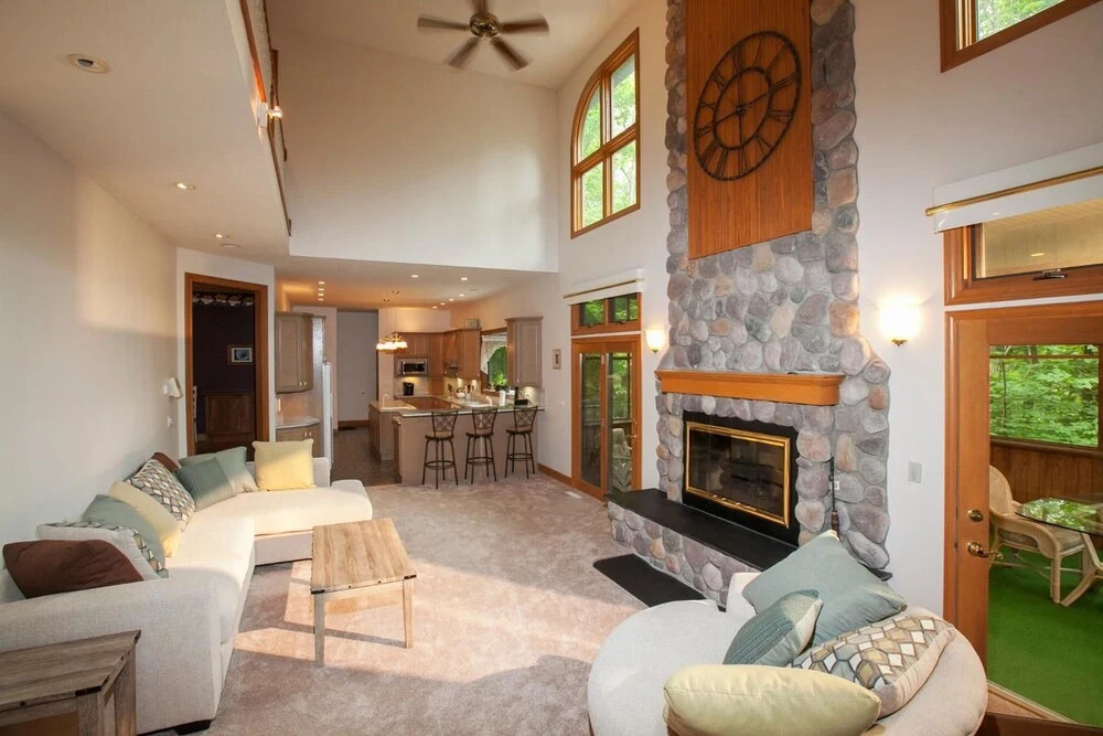 Goshorn Lake Cottages in Holland, United States