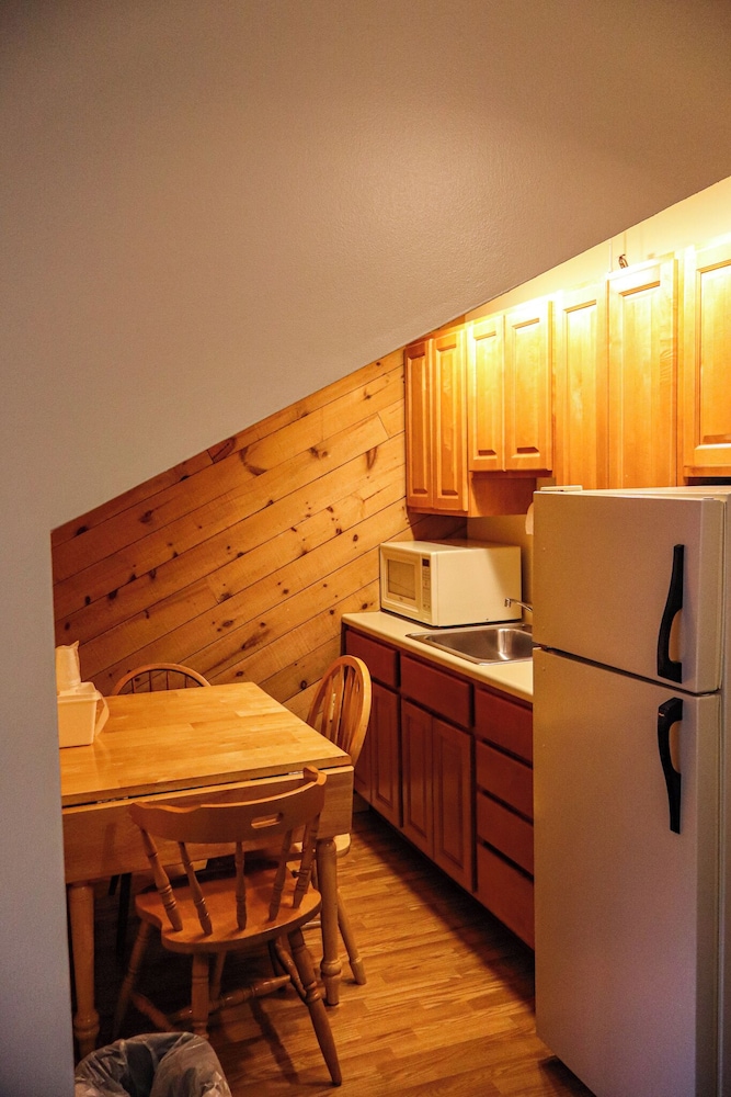 Snowy Owl Inn And Resort - photo 37