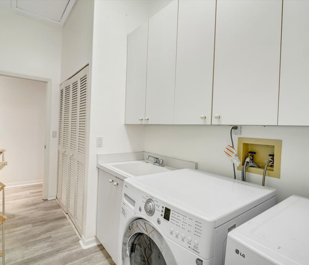 Siesta Key Marvel Pool SPA Deeded Beach Access - photo 116