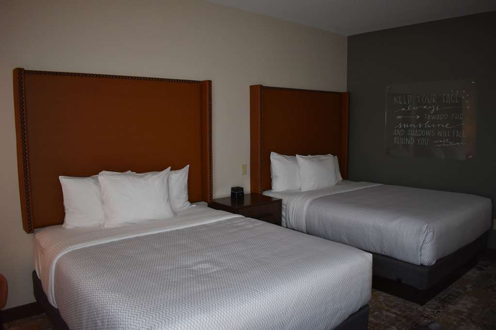 La Quinta Inn & Suites by Wyndham Flagstaff East I - photo 12
