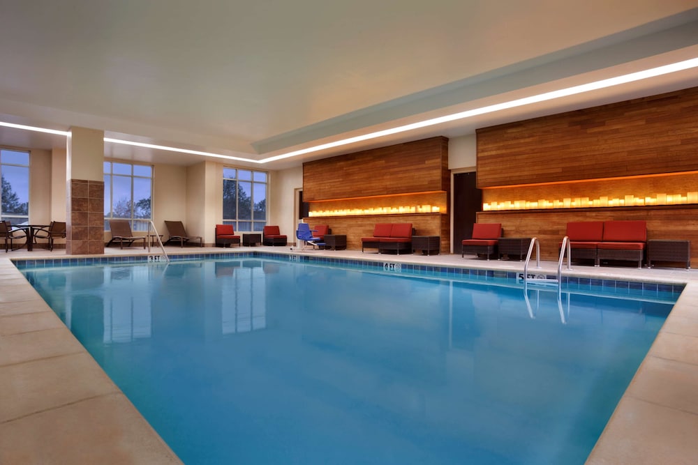 Embassy Suites by Hilton Jackson North Ridgeland - photo 23