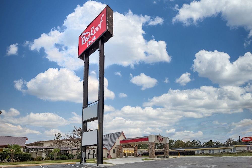 Red Roof Inn Lumberton - photo 25