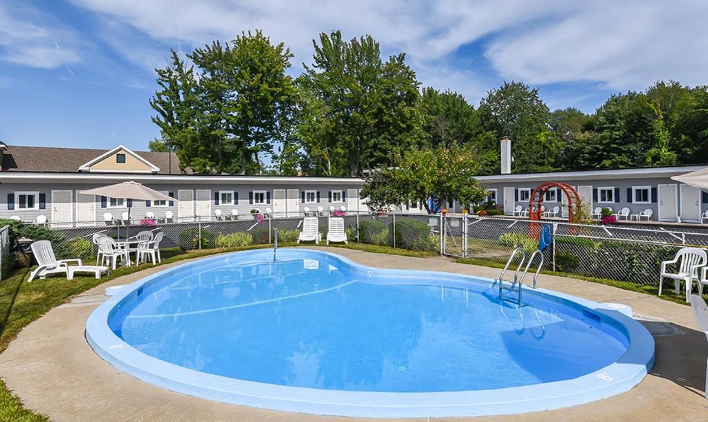 The Saco Motel - photo 15