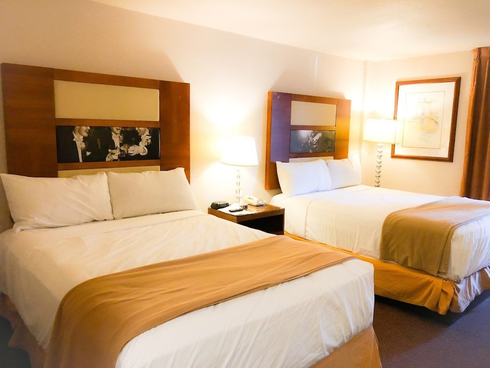 Sunrise Inn Hotel - photo 13