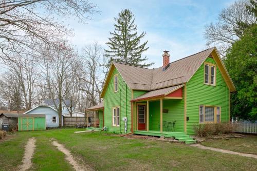 The Green Street Getaway in South Haven, United States