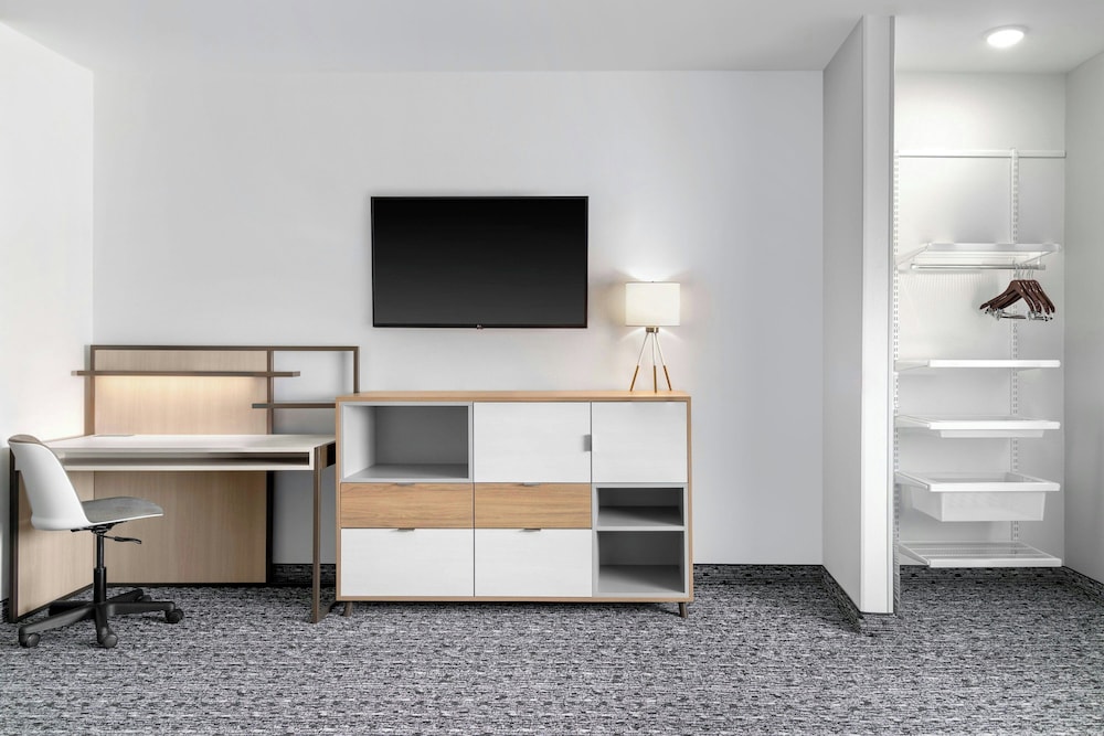 TownePlace Suites by Marriott Detroit Taylor - photo 7