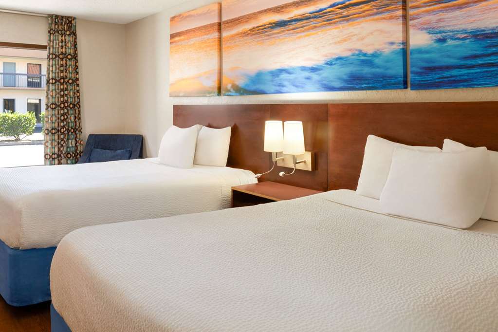 Days Inn by Wyndham Dillon - photo 16