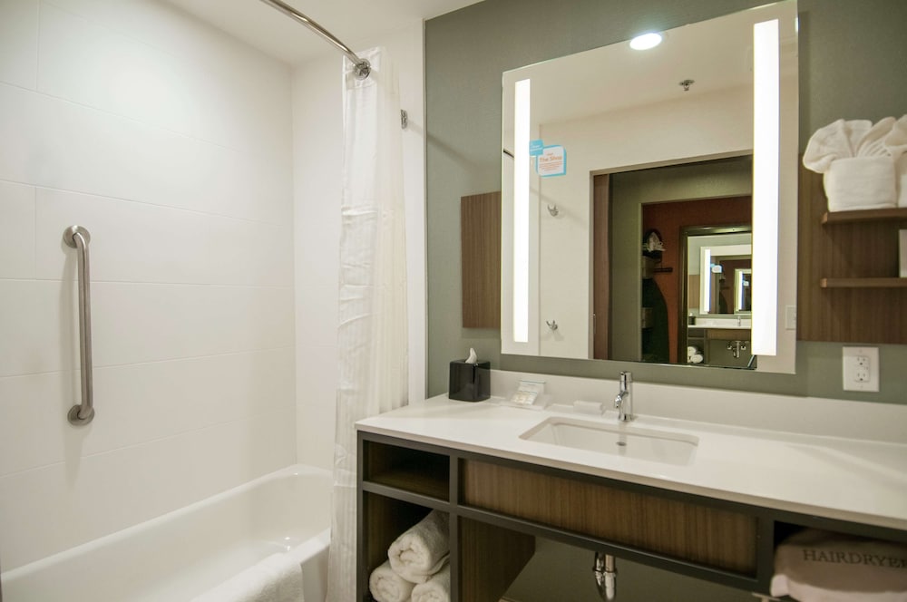 Hilton Garden Inn Jackson Clinton - photo 34