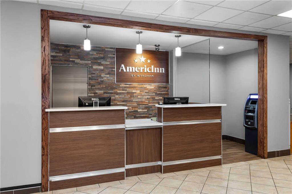 AmericInn & Suites By Wyndham Baraboo Event Center - photo 5