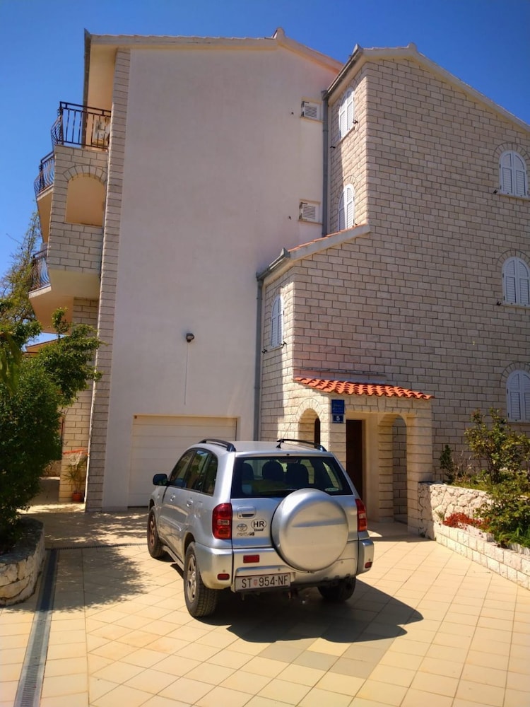 Filip With Parking A1 2a in Okrug Gornji, Croatia