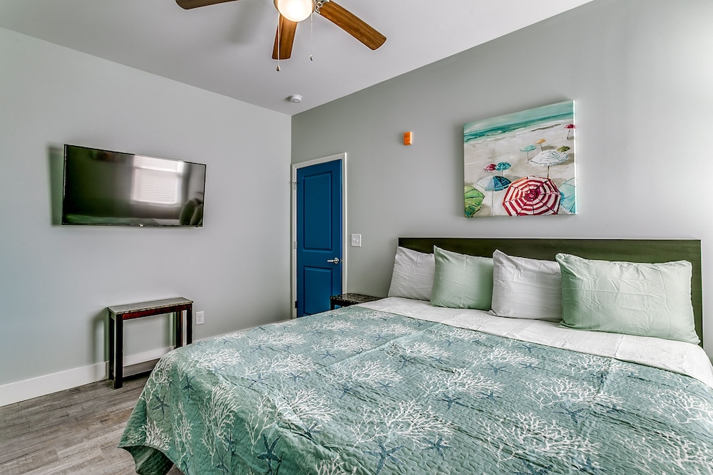 Together Resorts Cherry Grove Resort at 5401 B N Ocean Blvd - photo 17