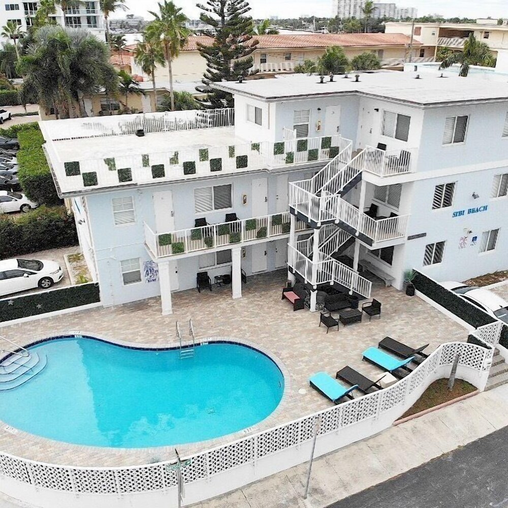 Sibi Beach Hotel - featured photo