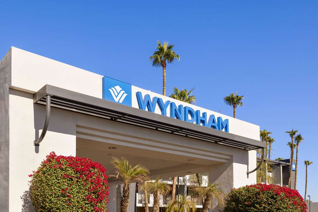 Wyndham Phoenix Airport Tempe - photo 2