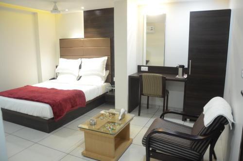 Hotel Furat Inn — Vapi — photo 5