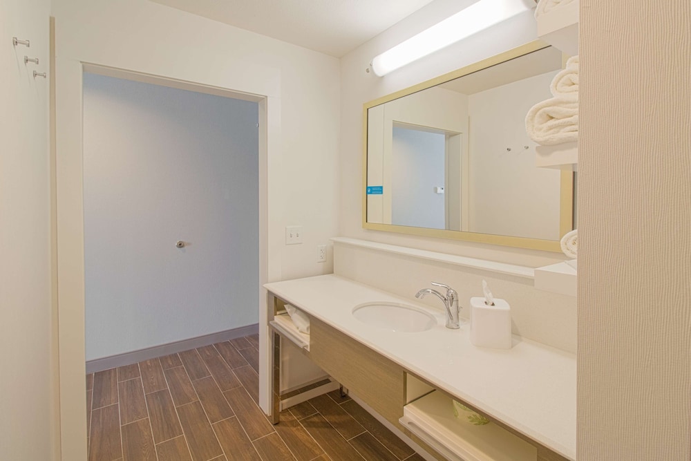 Hampton Inn Crestview South I 10 - photo 28