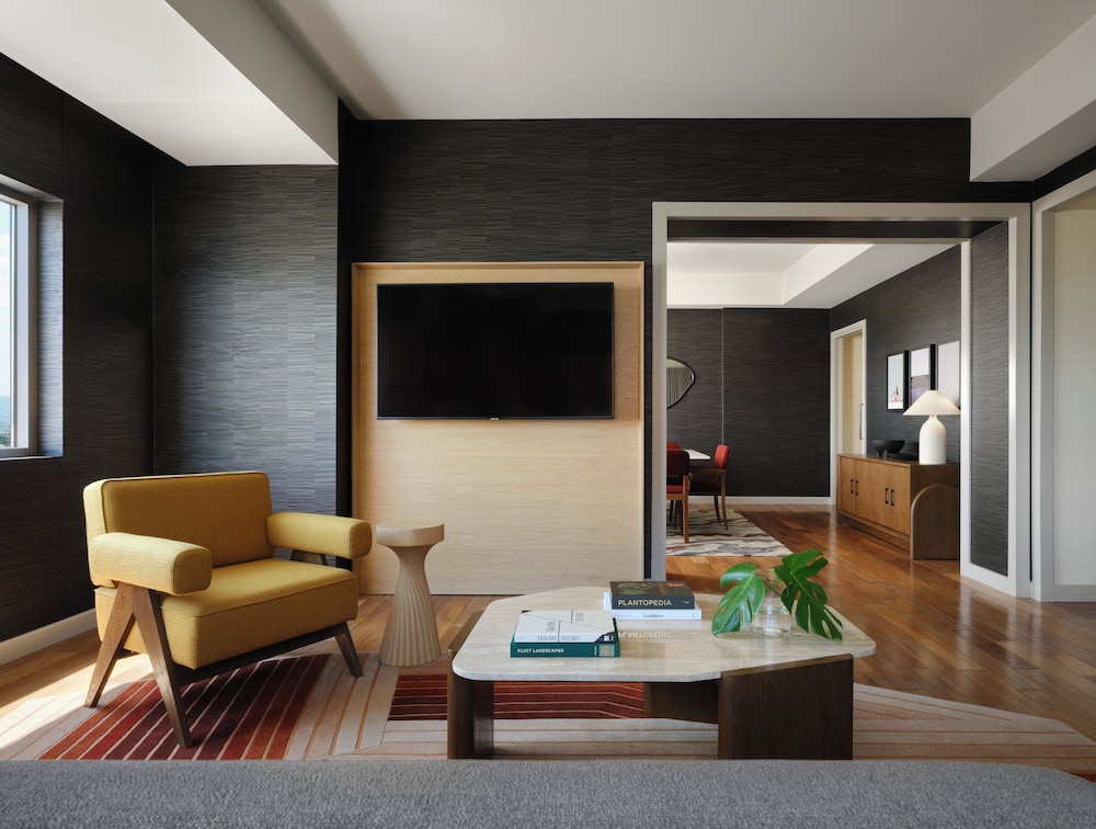 Kimpton Hotel Palomar Phoenix Cityscape by IHG - photo 23