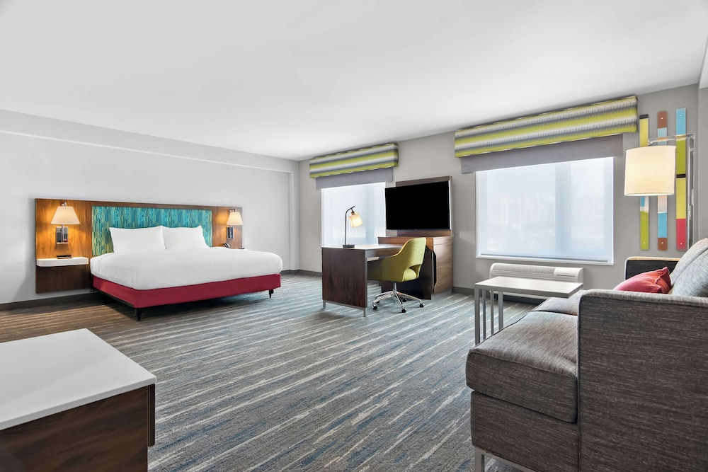 Hampton Inn & Suites by Hilton Chicago Medical District UIC - photo 24
