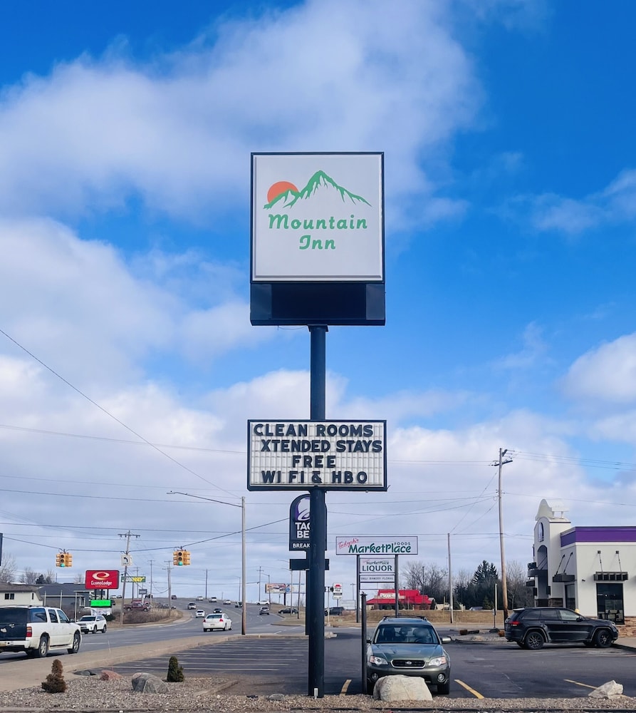 Mountain Inn - carbon neutral hotel in Iron Mountain