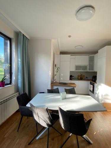 Vacation House In Pravets Golf Resort At Pravets Lake — Pravets