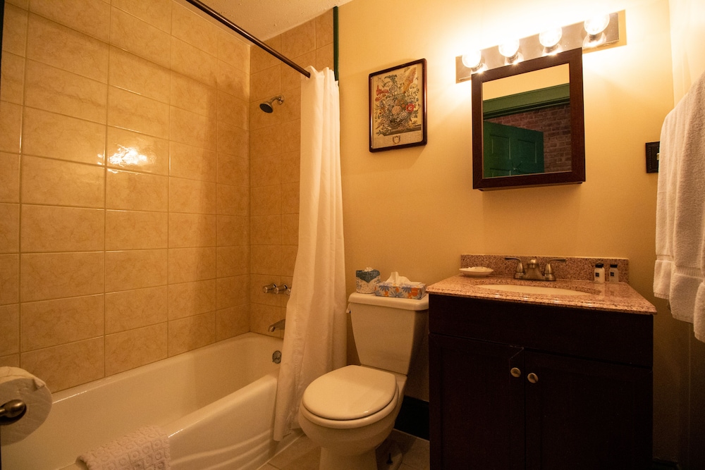 Beekman Arms and Delamater Inn - photo 35