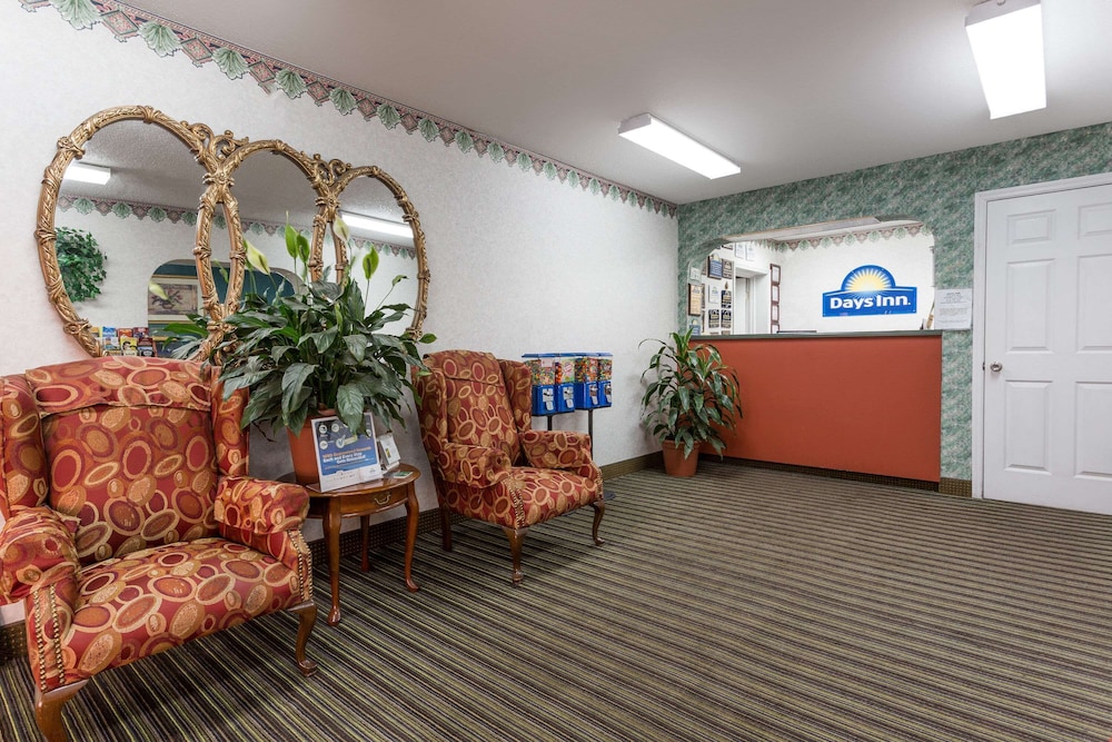 Days Inn by Wyndham Dickson - photo 4