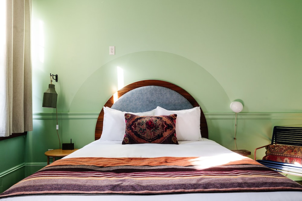Frenchmen Hotel - photo 14