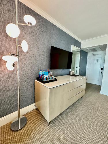 Fontainebleau Miami Beach Tresor - photo 15