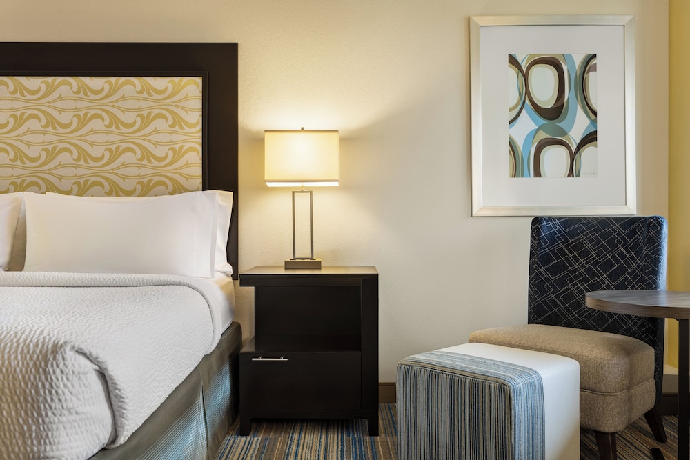 Holiday Inn Express & Suites Colorado Springs Central by IHG - photo 26