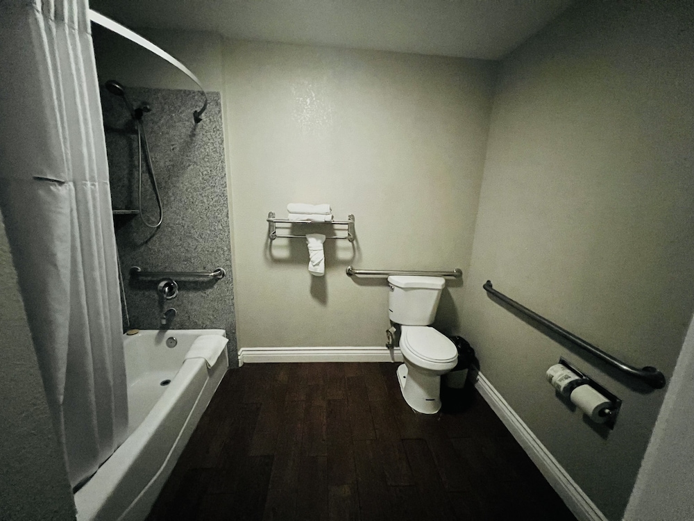 Casa Blanca Hotel and Suites Orange - photo 39