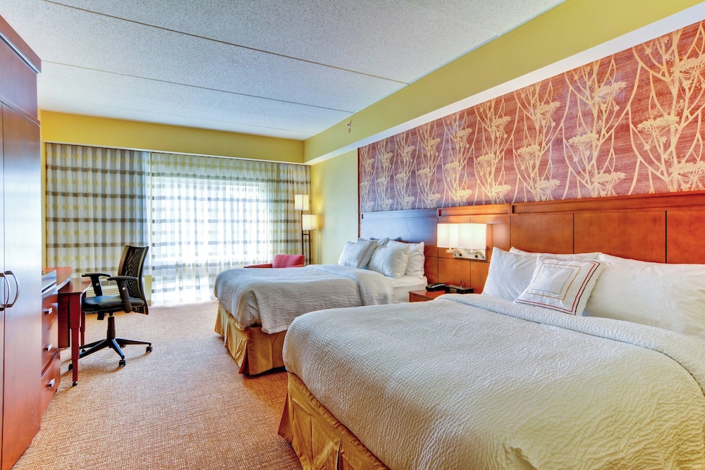 Courtyard by Marriott Bridgeport Clarksburg - photo 10