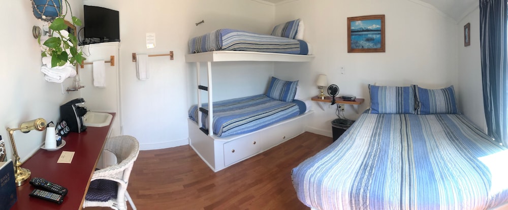 Driftwood Inn and Seaside Lodges - photo 49