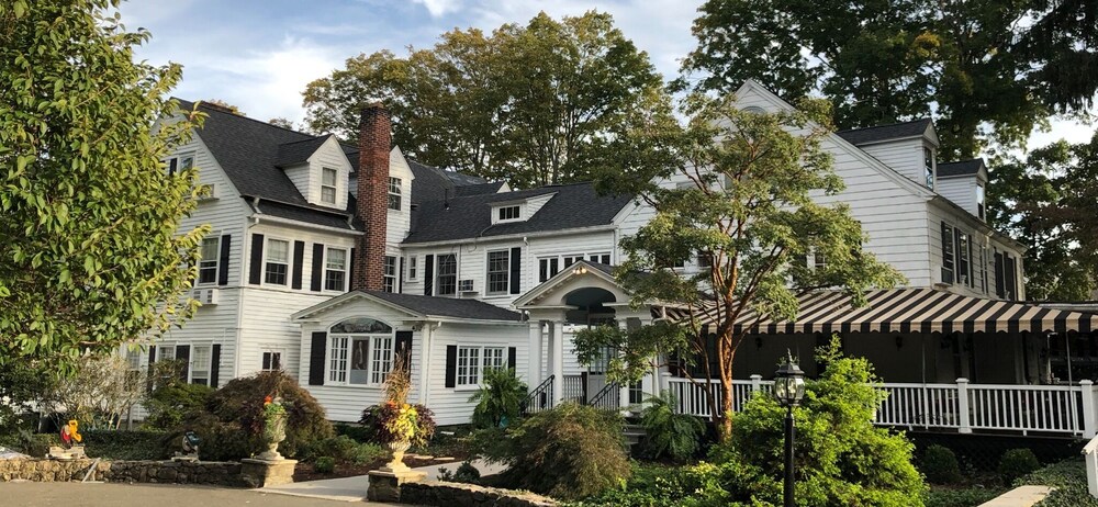 Roger Sherman Inn — 4-Star Luxury Hotel in New Canaan, United States