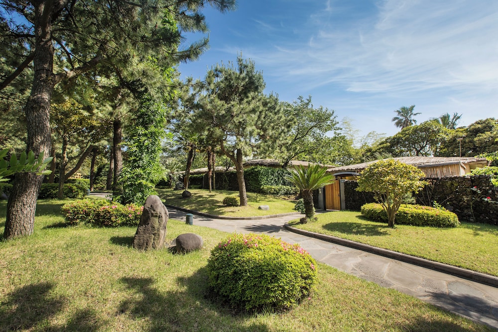 Seaes Hotel & Resort in Seogwipo, South Korea