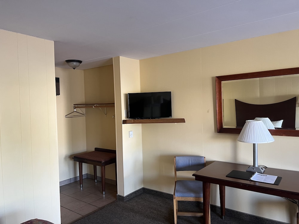 All Star Inn & Suites - photo 147