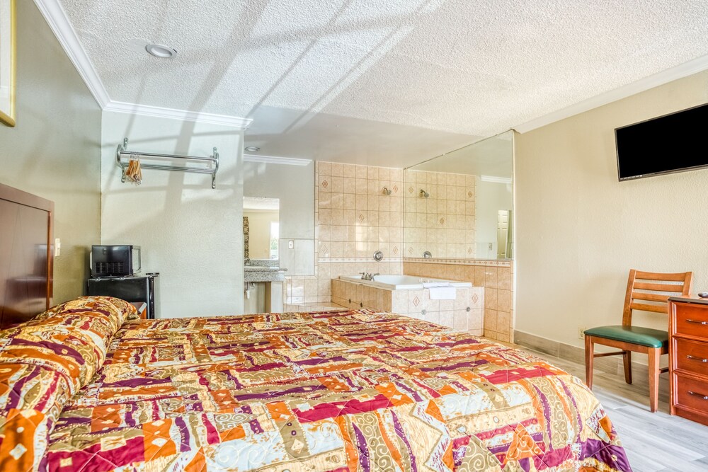 Hotel Whittier CA I 605 - photo 10