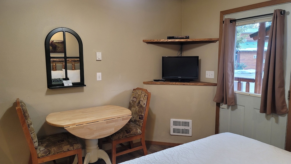 Riverfront Motel - photo 31