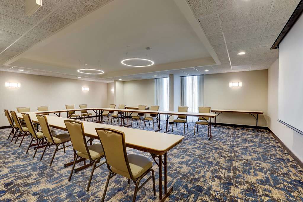 Drury Inn & Suites St. Louis St. Peters - photo 42