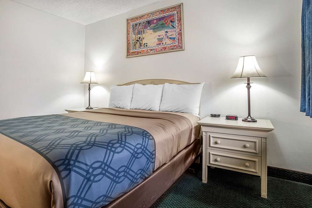 Econo Lodge Lewiston - photo 14