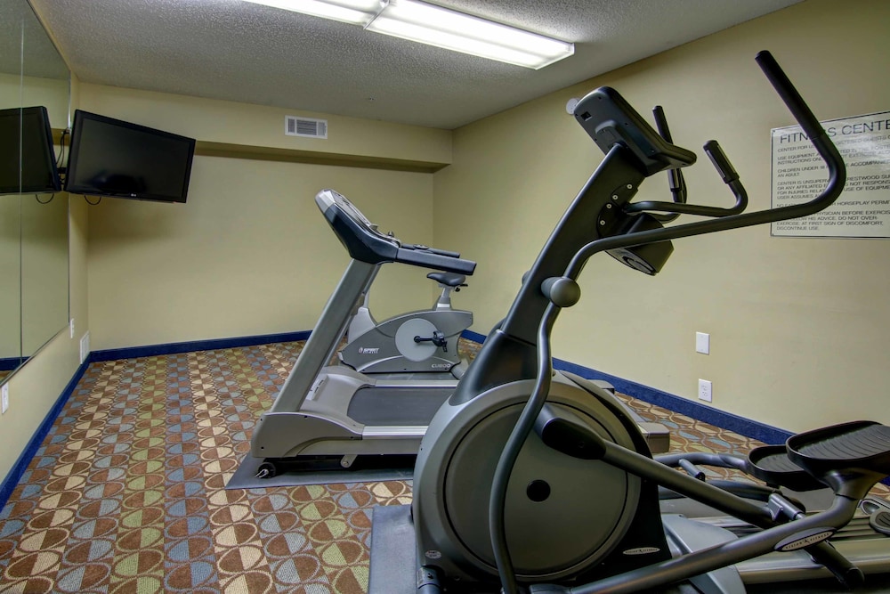 InTown Suites Extended Stay Atlanta GA Marietta Roswell Rd - photo 25