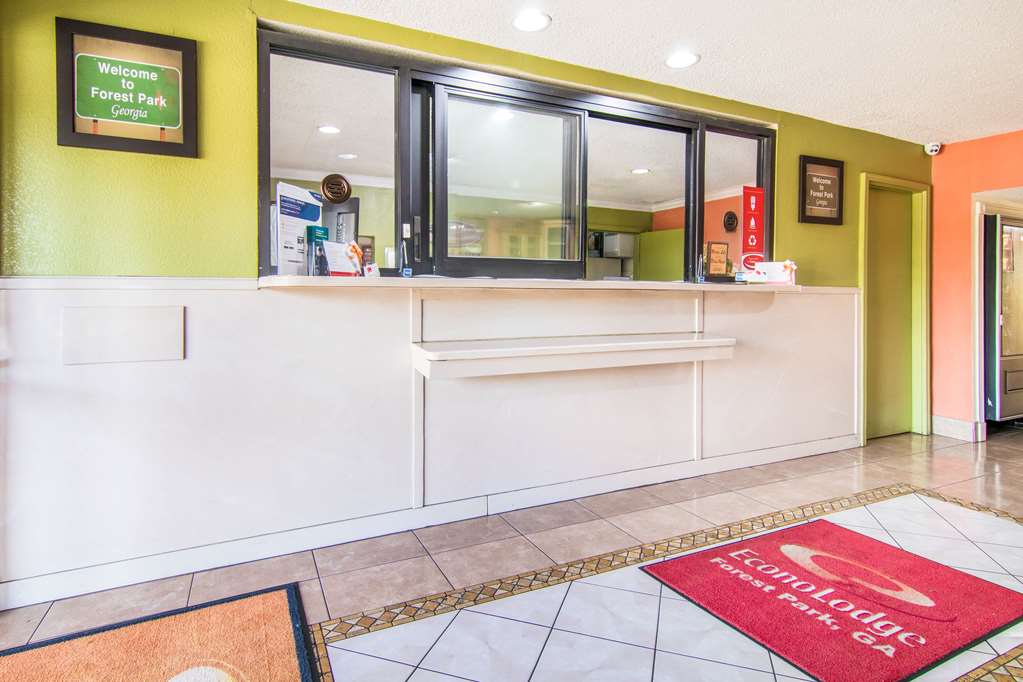 Econo Lodge Atlanta Airport East - photo 5