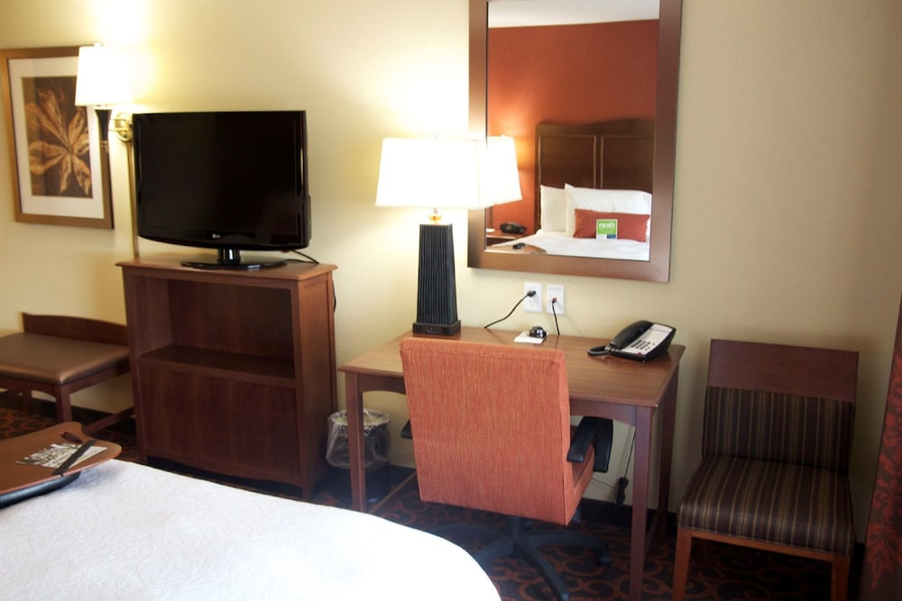 Hampton Inn & Suites Watertown - photo 51