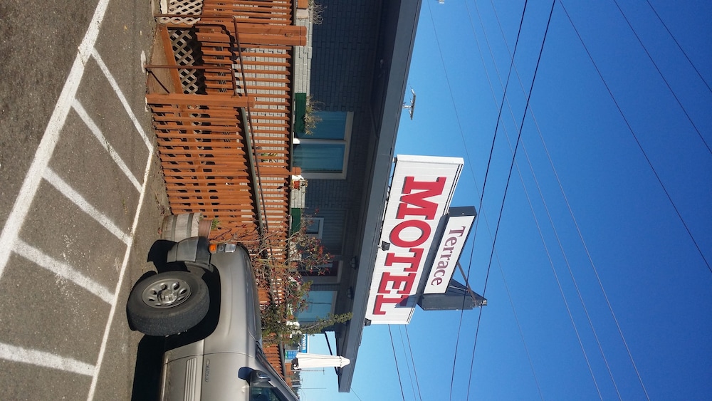 The New Terrace Hotel in Coos Bay, United States