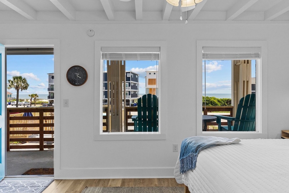 The Beach House at Oak Island by Carolina Resorts - photo 12