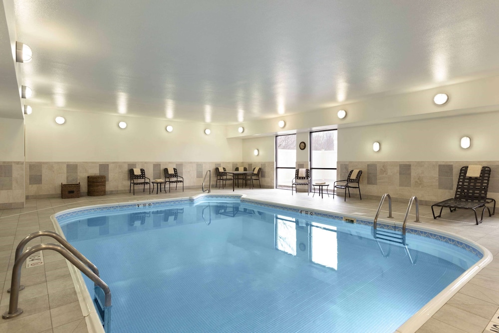 Hampton Inn Youngstown Boardman - photo 31