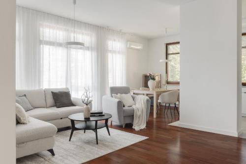 White Sea Neptun Park by OneApartments — 4-Star Luxury Hotel in Gdansk, Poland