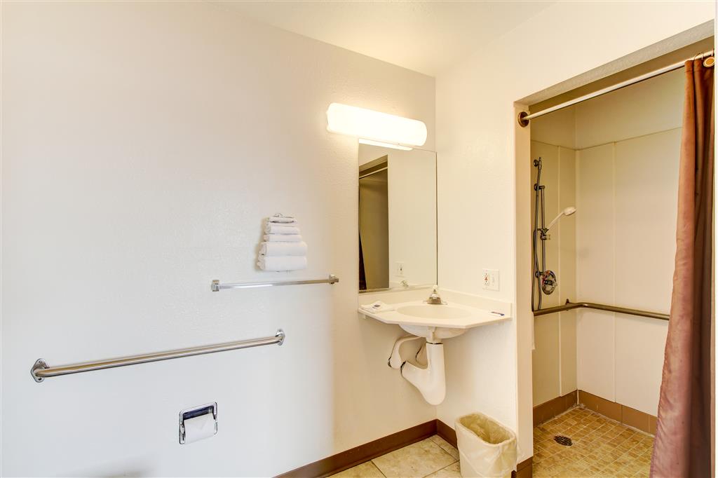 Motel 6 Amherst OH Cleveland West Lorain - photo 22