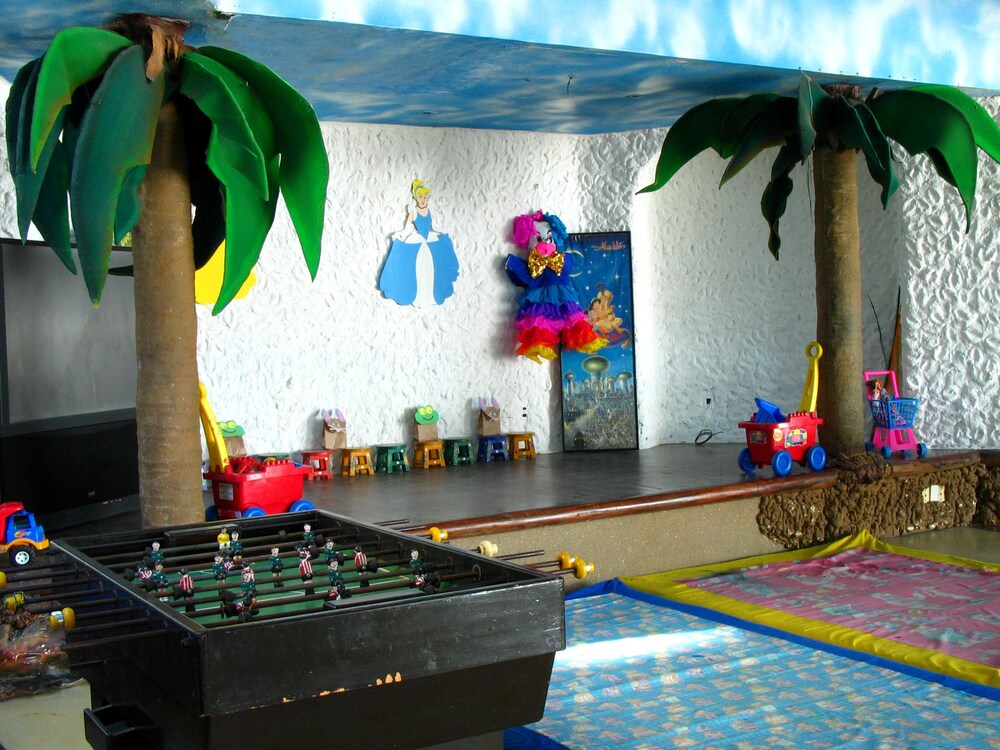 Childrens Play Area - Indoor