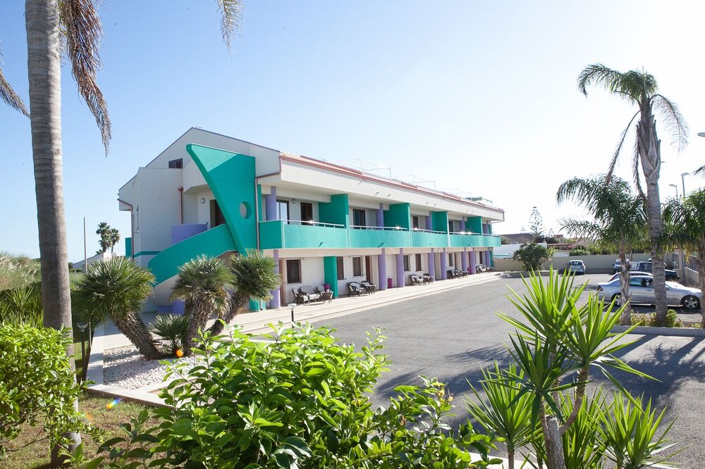 Residence Fronte Mare — 4-Star Luxury Hotel in Ispica, Italy