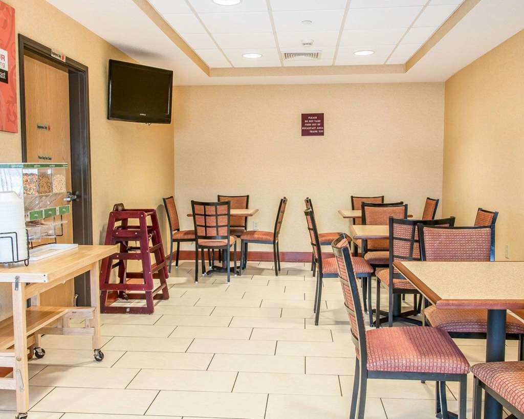 Quality Inn Near Interstate I94 - photo 39